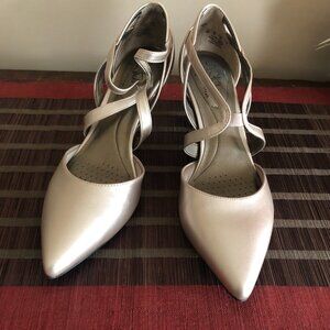 Rose Gold Metallic Pumps - Life Stride - Size 8